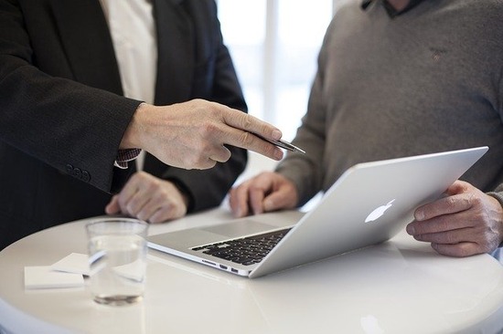 consulting-g9da2e9279_640