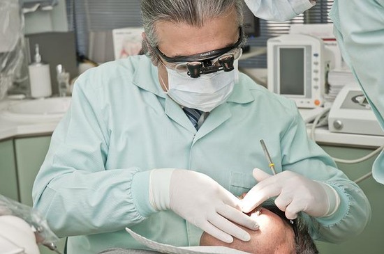 dentist-g6a1bd3b42_640