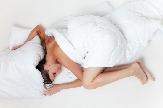 bed-g50b6e7e43_640