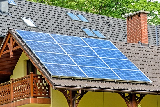 solar-panels-gdb89d2b76_640