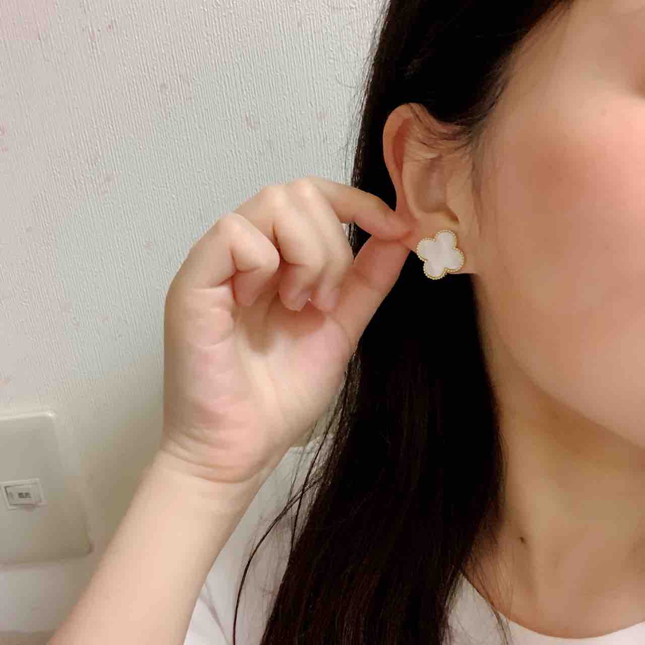 ヴァンクリーフ スイートアルハンブラ オニキス ピアス - ピアス(両耳用)