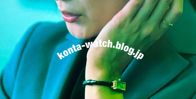 入山 杏奈　アガット　スクエアフェイス革ベルトウォッチ　土ドラ10『潜入兄妹 特殊詐欺特命捜査官』より