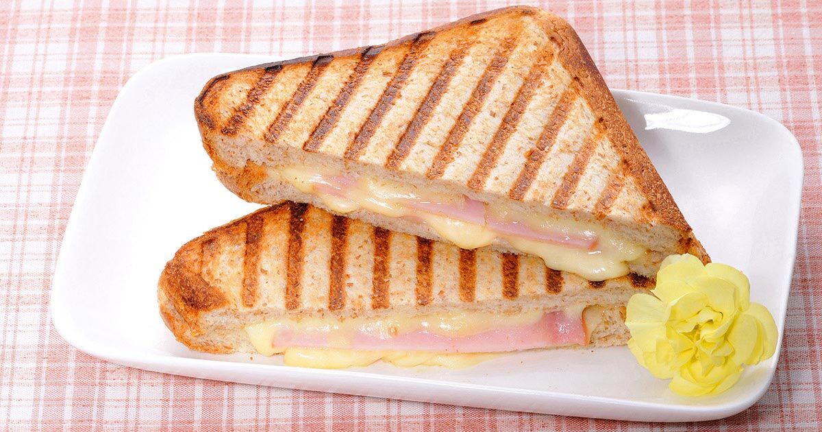 【なんでも美味しくなるとは限らない】ホットサンドプレートでホットサンド作るぞ : 今晩何食べよ