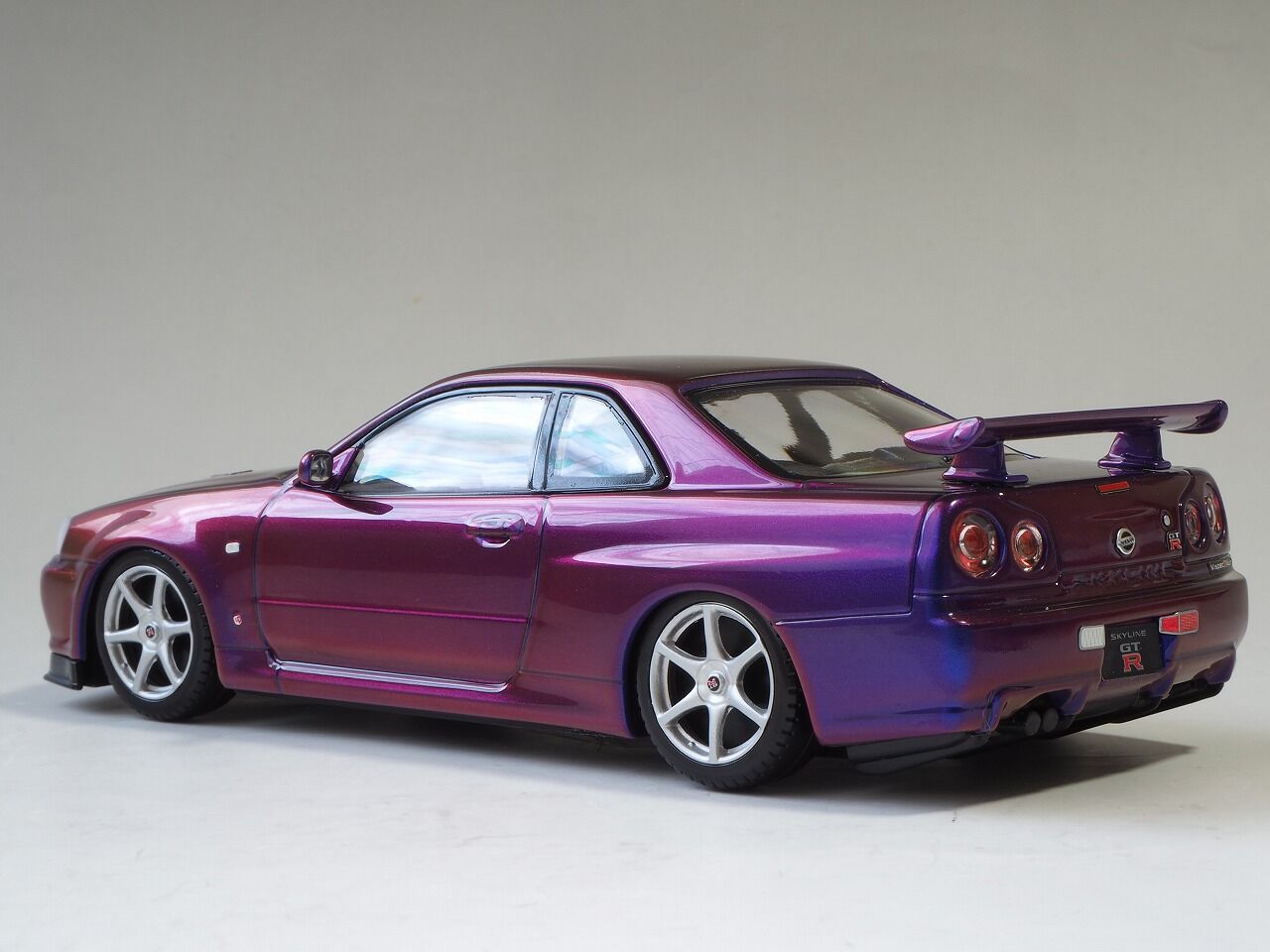 当時物・NISSAN リアル超特大 32-gtr 色塗り完成品 プラモデル（完成品 
