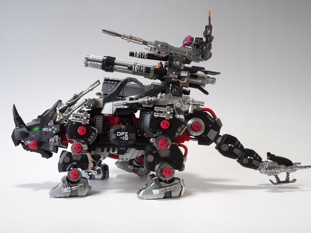 完成品】HMM ダークホーン ダブルガトリング仕様