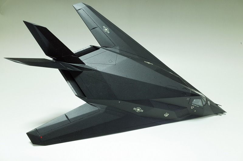 タミヤ　1/72 F-117A ナイトホーク　ステルス戦闘機 塗装済完成品 TAMIYA 1/72 LOCKHEED F-117A STEALTH Aircraft Model - YouTube