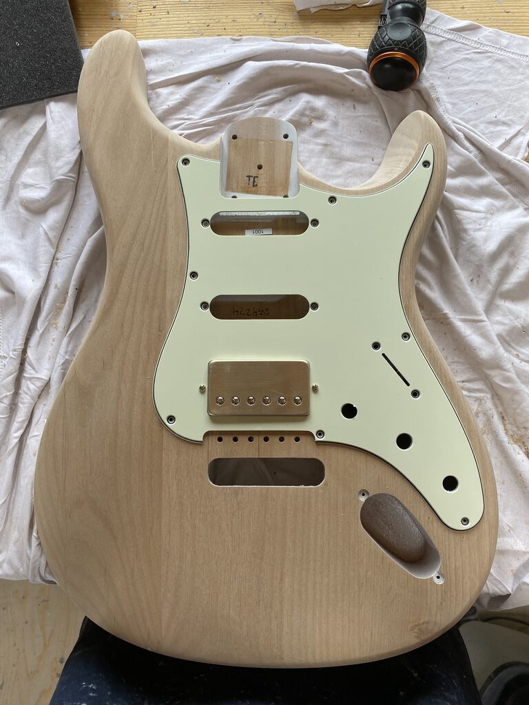 8/24迄【最終値引き】PRS silver sky USA製　マルチレイヤー 8/24迄【最終値引き】PRS silver sky USA製 マルチレイヤー