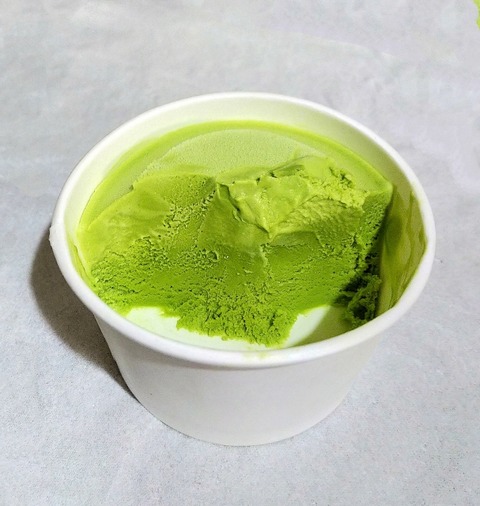 【悲報】食べかけのアイス再冷凍したら夫が病院送りに…