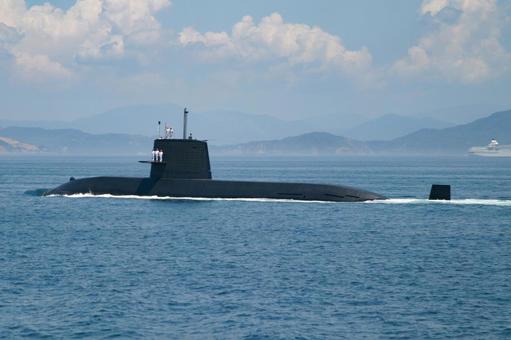 河野太郎氏、日本に原子力潜水艦を配備する議論求める