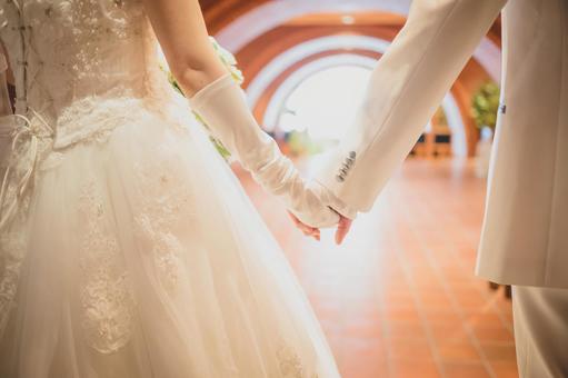 高畑充希（32）と岡田将生（35）が結婚