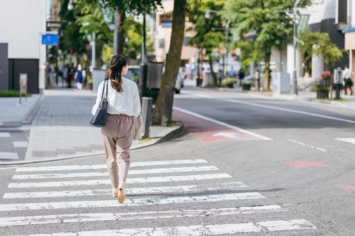 「いかつい兄ちゃんは止まってくれる。止まってくれないのは…」　小6が“横断歩道の車の停止率”を調査    意外な傾向とは…？