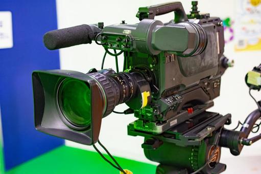 【画像】NHKのカメラ、なんか凄いことになる