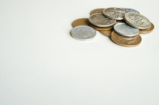 【悲報】アメリカ人、チップ文化に不満　少額のチップしか払わない人が増加
