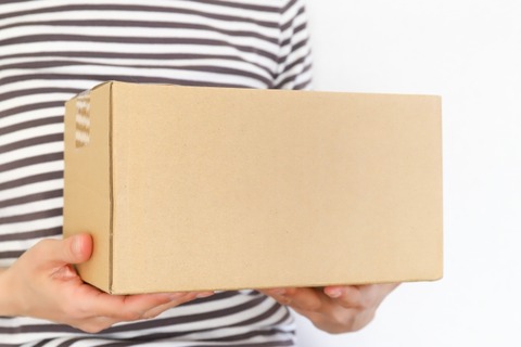Amazon宅配、軽ワゴンドライバー「手取りで消費税込みで日給1万7000円くらいです。ガソリン代も個人負担」