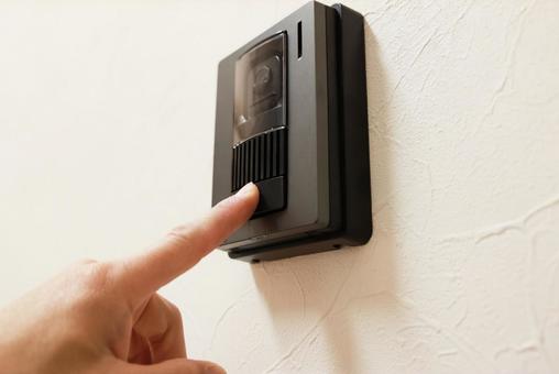 「トイレを貸してくれ」「両替をさせてほしい」「あいさつ回りです」不審者の民家訪問相次ぐ