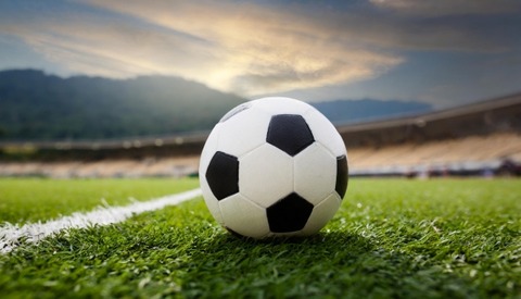 【悲報】サッカー、レッドカードのせいで135人死亡
