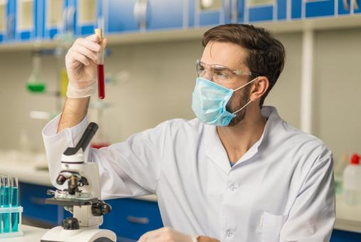 【朗報】「透明人間になる液体」の開発に成功、水を浴びると元に戻ってしまうので注意