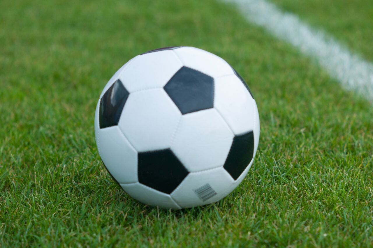 【悲報】試合中に倒れて亡くなる　サッカー