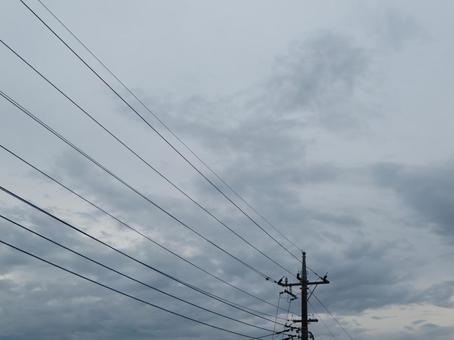 【速報】電柱から電線1600m盗まれる　電気が使えず…街は「真っ暗です」