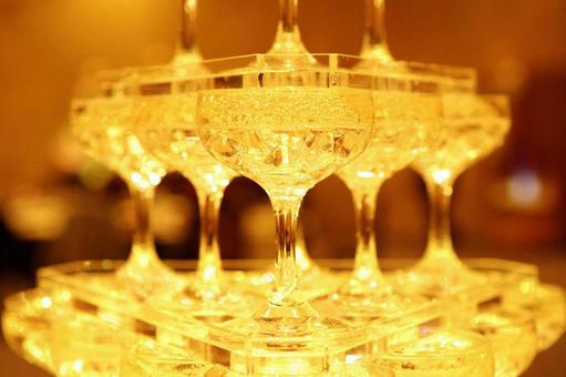 【悲報】ホストクラブ通いの女性、198万円分無銭飲食して逮捕