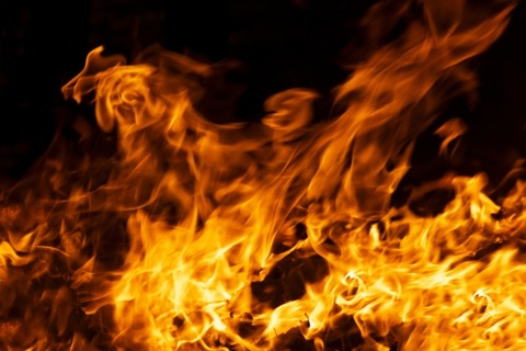 【東京】銀座のシャネルでイルミネーションが燃える火事