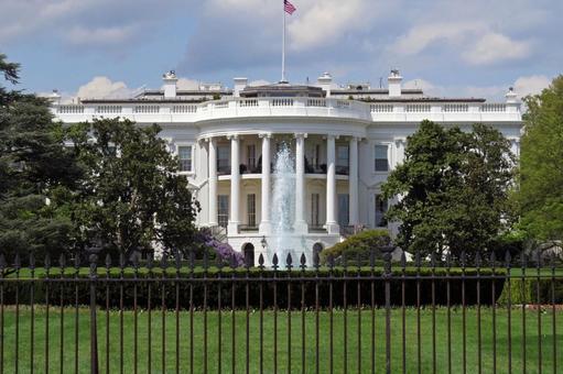 トランプ氏、中国製品に60％関税、米中貿易は壊滅