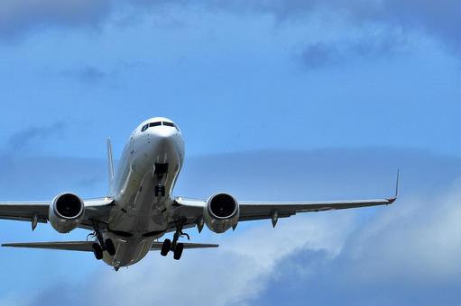 カザフスタンでロシア・チェチェン共和国行き旅客機墜落、67人搭乗 28人生存