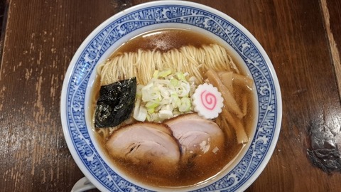 【悲報】せっかくグルメのバナナマン日村さん、ロケ先のラーメン屋に暴露されてしまう...
