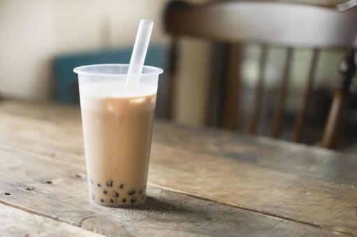 【悲報】タピオカ愛好家、飲みすぎて腎臓結石になる