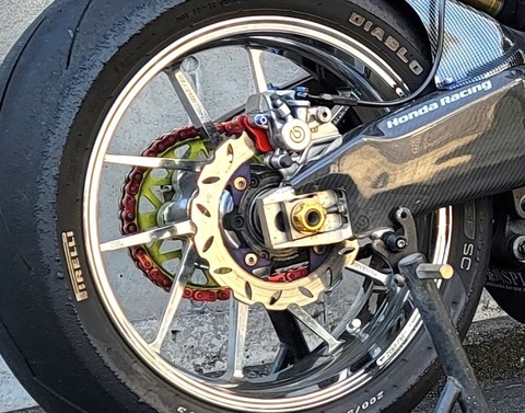 CBR1000RR リアブレーキローター交換 : 磯子岸壁夜遊び倶楽部#45