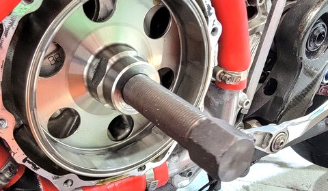 し*ぃ様 CBR1000RR SC57 ジェネレータ、フライホイール し*ぃ様 CBR1000RR SC57 ジェネレータ、フライホイール - メルカリ