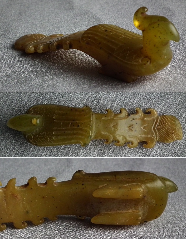 玉石製孔雀筆置き　透明感の石