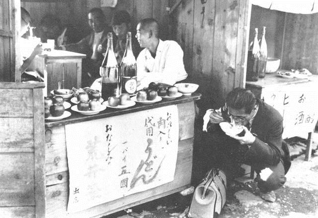 戦後闇市で売っていた今じゃ存在しない食べ物ww : 美味しい毒
