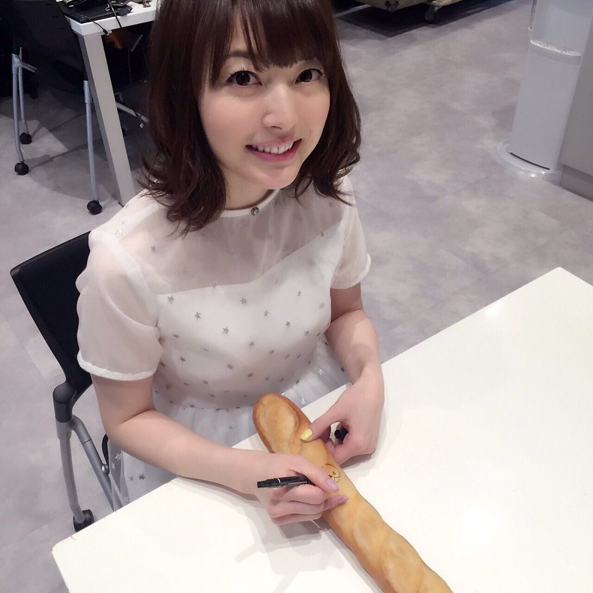 画像 花澤香菜さん ついに可愛い服を着るｗｗｗｗ 美味しい毒