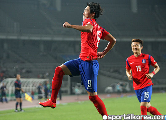 韓国の反応 イ ヨンジェ デビューゴール 韓国がuaeに3 0で完勝 圧倒的競技力 韓国サッカートップニュースへの 反応