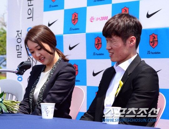 韓国の反応 日本メディアも一斉報道 Jリーグ出身のパク チソンが引退 Cl優勝も経験 韓国サッカートップニュースへの 反応