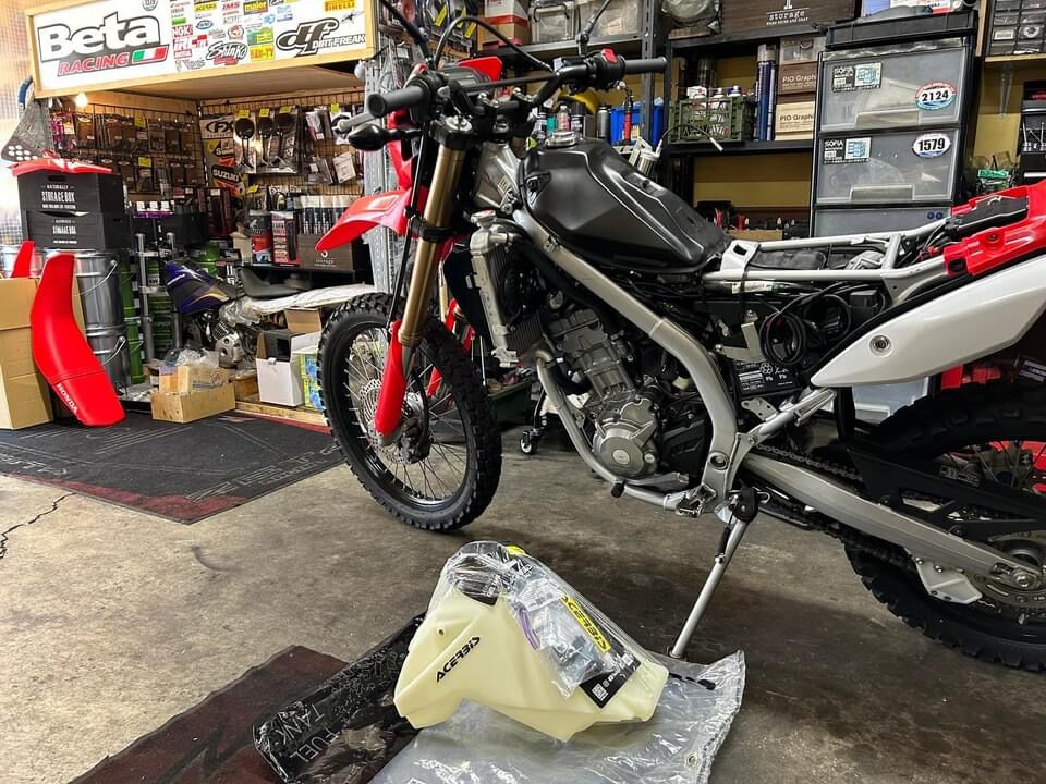 CRF250L(MD44) ビッグタンク取り付け : オフロードな時間 CRF250L(MD44) ビッグタンク取り付け : オフロードな時間
