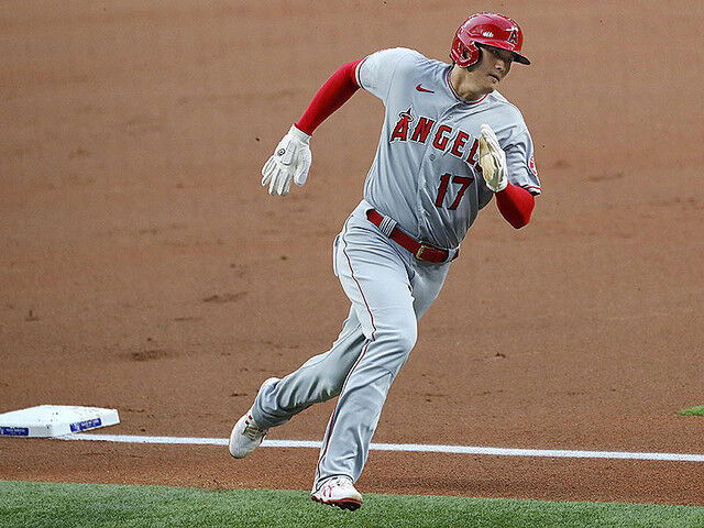大谷の走力を朝原宣治が分析 身長193 で初速が早い もし100m走を走ったら これキチ速報 大谷の走力を朝原宣治が分析 身長193 で初速が早い もし100m走を走ったら これキチ速報