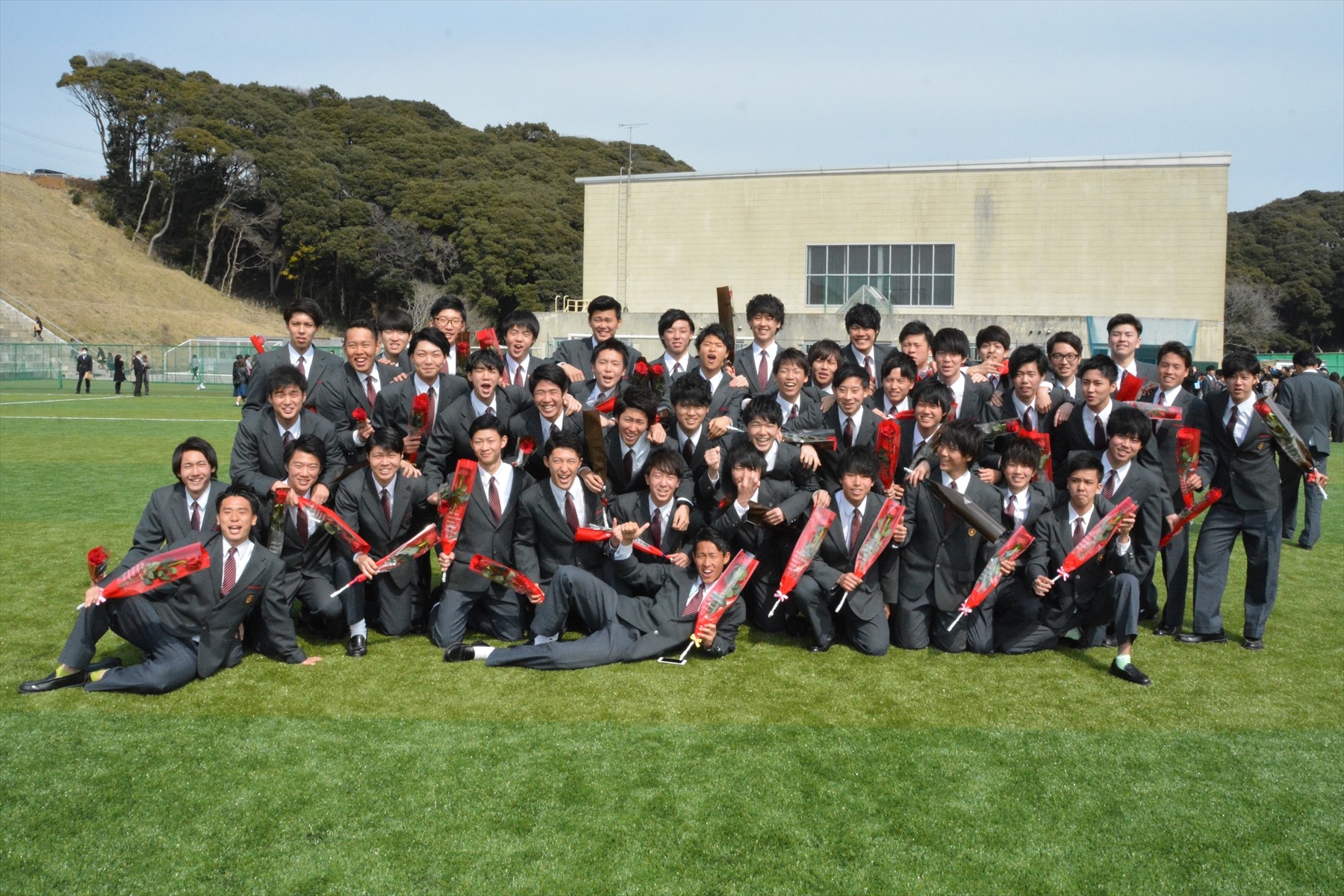 16年度 鹿島学園高校 卒業式 と 鹿島学園サッカー部 3年生を送る会 が行われました 鹿島学園サッカー部父母会公認ブログ Pride Of Yellow Blue