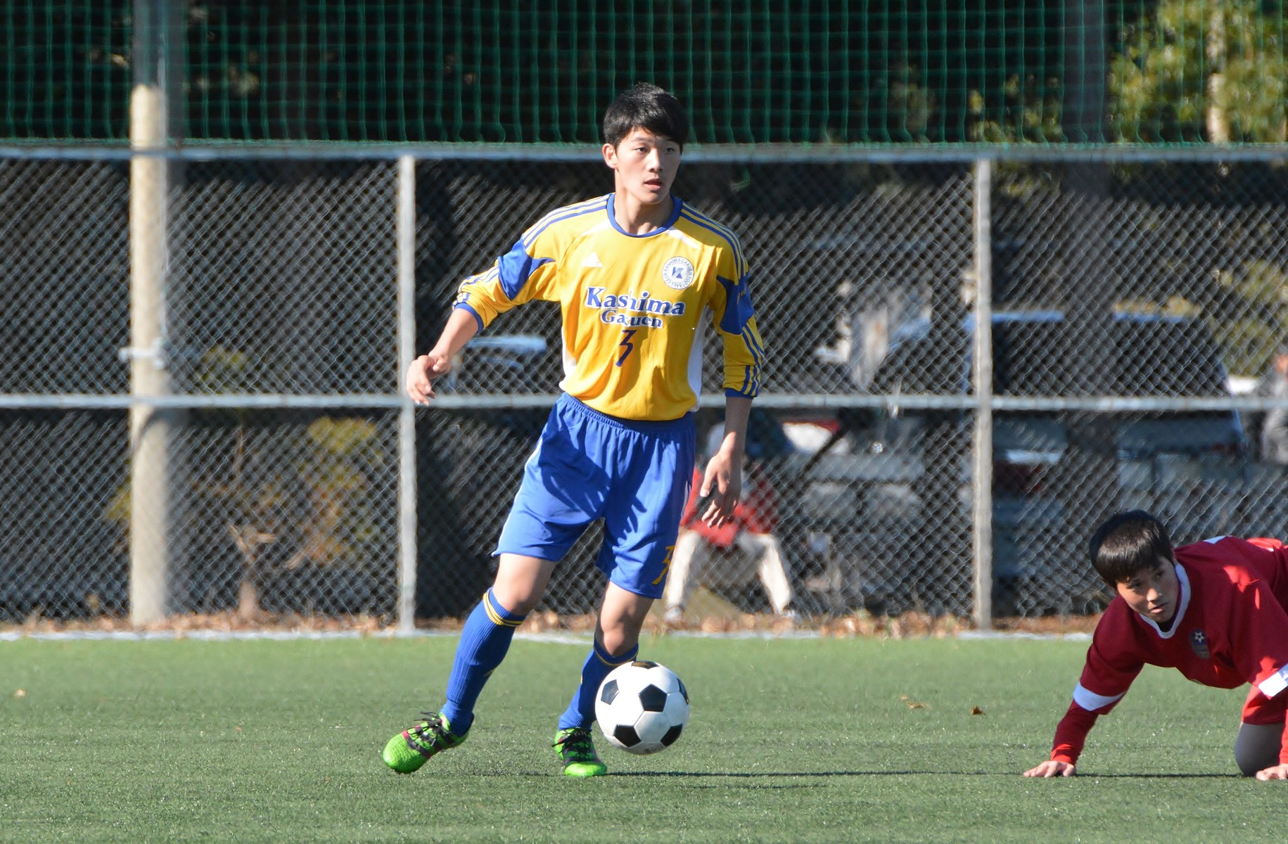 1月21日 土 に行われた 茨城県高校サッカー新人大会 準決勝 Vs 鹿島高校 の写真をwebアルバムにアップしました 鹿島学園サッカー部父母会公認ブログ Pride Of Yellow Blue