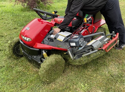 購入者決定。共立（オーレック） 乗用草刈機 RMK1600 ツインタイプ 
