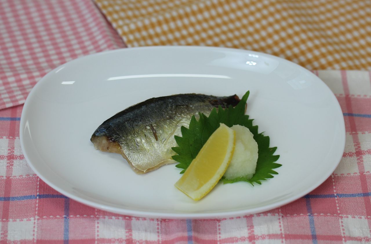 あじの塩焼き 特別養護老人ホームみなと弘済園 献立紹介