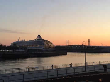 C7593385-8DE8-4744-83F4-71F790B54CA0