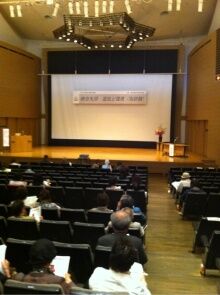 $メンヘル女子のライフ&ハックス by統合失調感情障害(元統合失調症)-講演会会場
