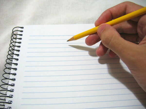 150805_notebook-and-a-pencil_fimg.jpg