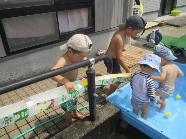 夏 イクメンサタデイ パパと水遊び 丸の内子育て支援センターフレンズ