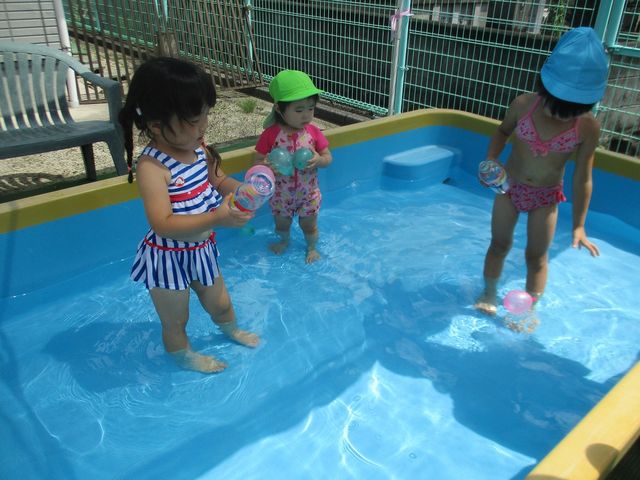 夏 イクメンサタデイ パパと水遊び 丸の内子育て支援センターフレンズ 夏 イクメンサタデイ パパと水遊び 丸の内子育て支援センターフレンズ