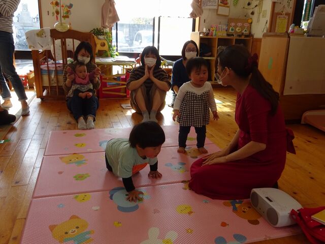 親子で楽しく英会話教室 丸の内子育て支援センターフレンズ