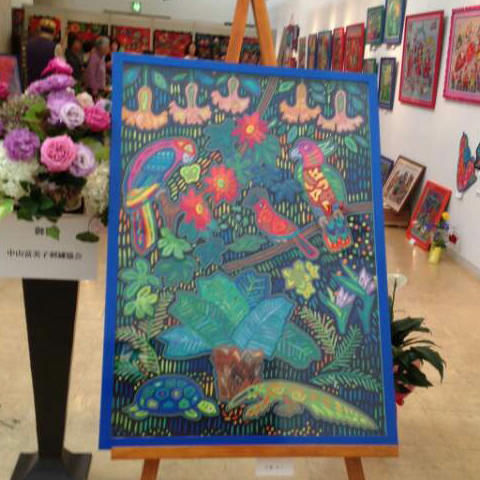 母子像の刺繍風アート、モラ手作り 母子像の刺繍風アート、モラ手作り