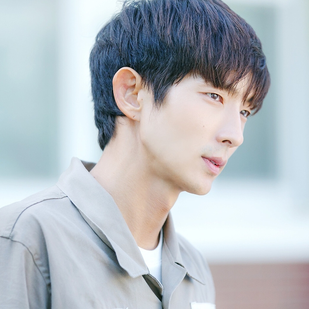 namooactors Instagram 後ろ姿抱きたい 横顔イケメン ウリ イ ジュンギさんの日常 namooactors Instagram 後ろ姿抱きたい 横顔イケメン ウリ イ ジュンギさんの日常